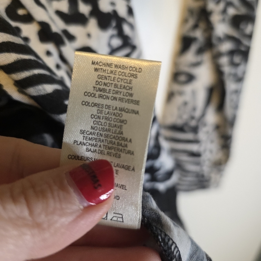 Simply Noelle Animal Print Top Size XS - Picture 7 of 10